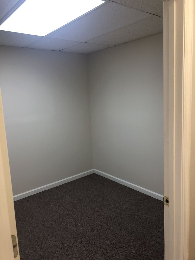 Powell - Like New Professional Office: 7317 Clinton Hwy, Powell, TN 37849